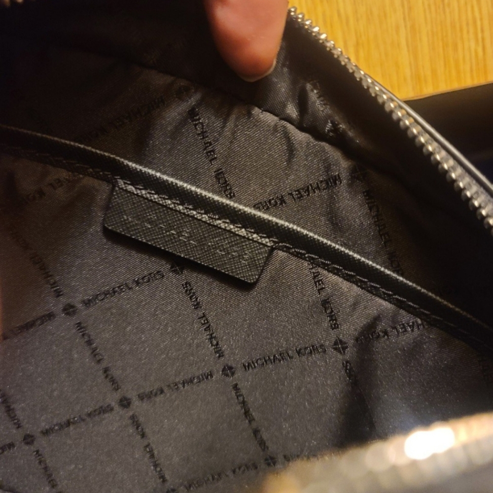 *SOLD* Michael Kors Jet Set Large Saffiano Leather Crossbody Bag Jet Black Set - Picture 9 of 12